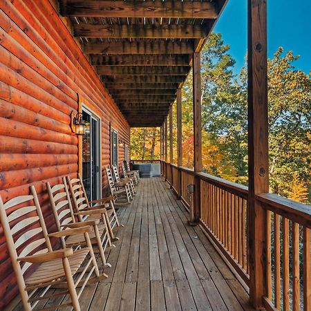 Top Mtn Views, Hottub, Games, 4 Suites, Pets Sevierville Bagian luar foto