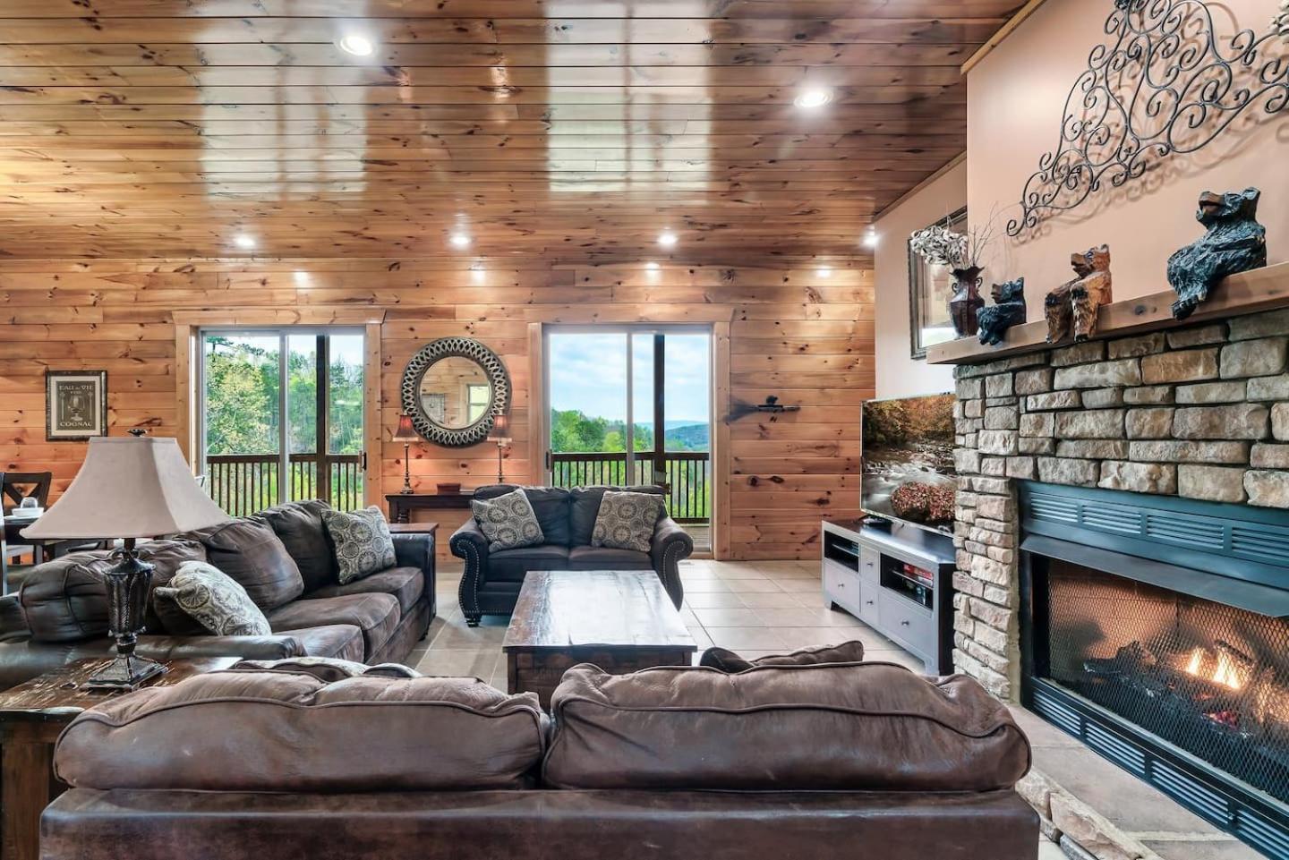 Top Mtn Views, Hottub, Games, 4 Suites, Pets Sevierville Bagian luar foto