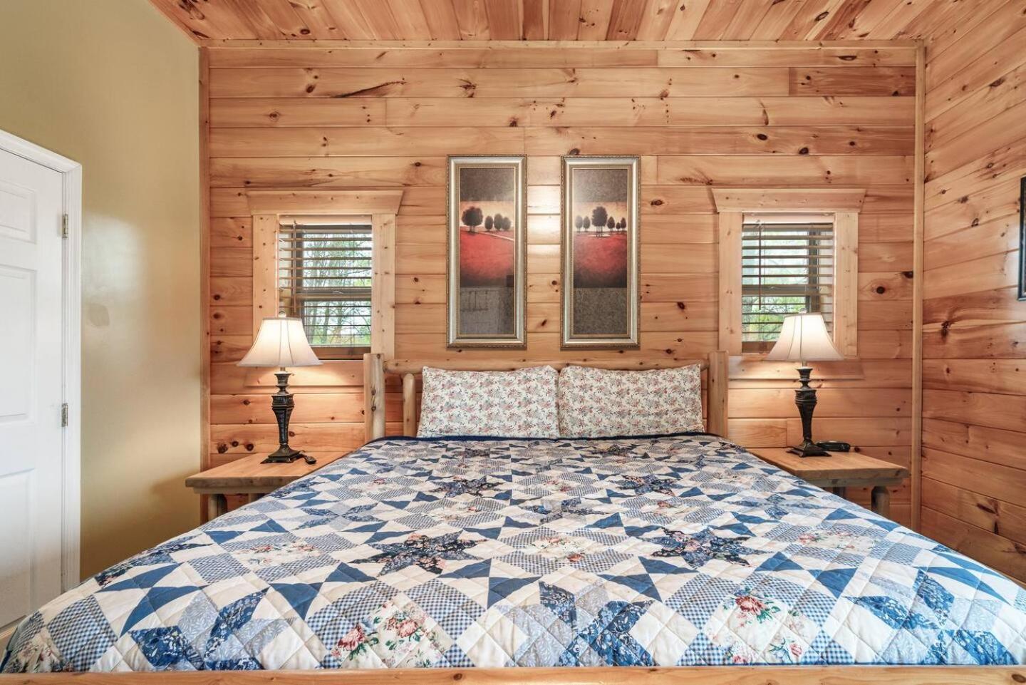 Top Mtn Views, Hottub, Games, 4 Suites, Pets Sevierville Bagian luar foto