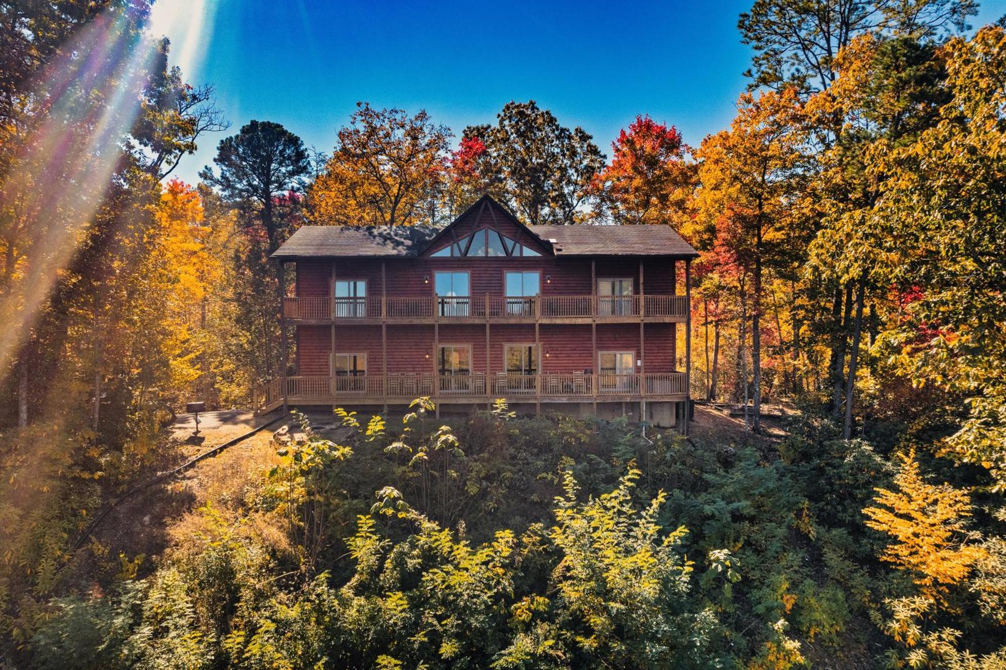Top Mtn Views, Hottub, Games, 4 Suites, Pets Sevierville Bagian luar foto